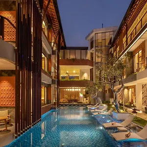 Mokko Batubelig Canggu (Bali)